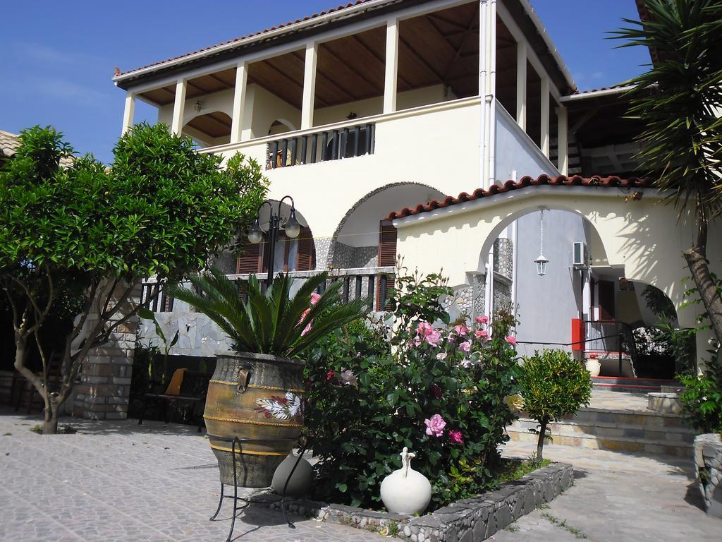 Villa Maria Chrani Exterior photo